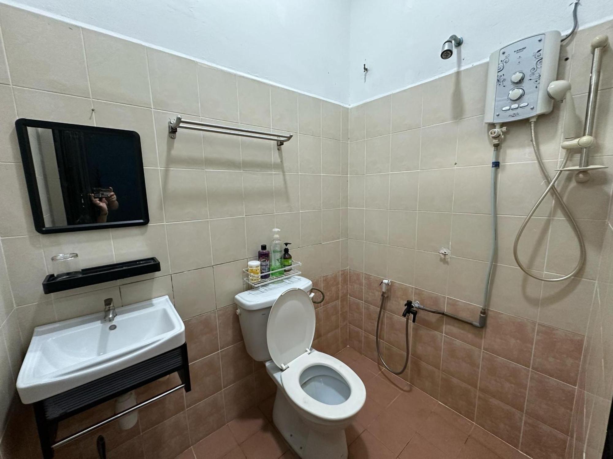 Homestay Izhan Bandar Kuala Terengganu Ngoại thất bức ảnh