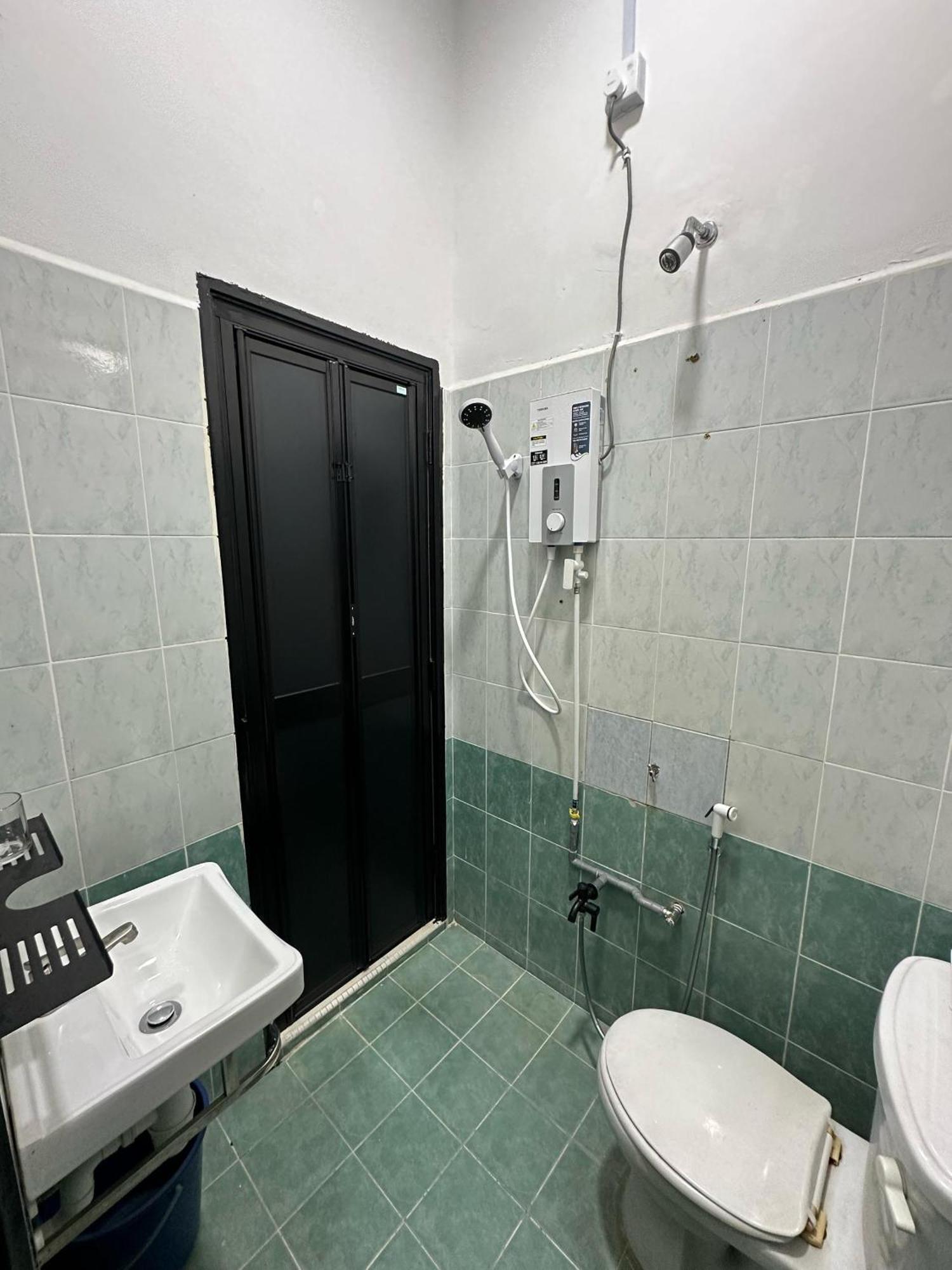 Homestay Izhan Bandar Kuala Terengganu Ngoại thất bức ảnh